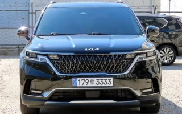 중고차직거래매매사이트 카니발 4세대 가솔린 7인승 시그니처 매물 사진 10 - 2024/02 75,549km