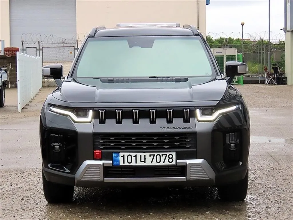 토레스 1.5 GDI-T 2WD - 2022년 8월, 55,381km 매물 토레스 1.5 GDI-T 2WD 매물 사진 1 - 2022년 8월 55,381km / 중고차직거래매매사이트